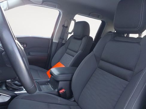 Used 2022 Nissan Frontier SV image 9