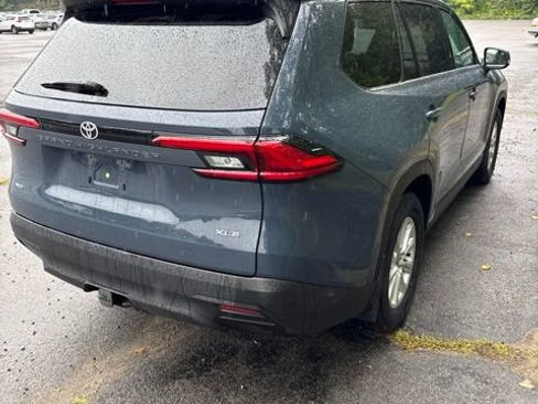 Used 2024 Toyota Grand Highlander AWD image 7