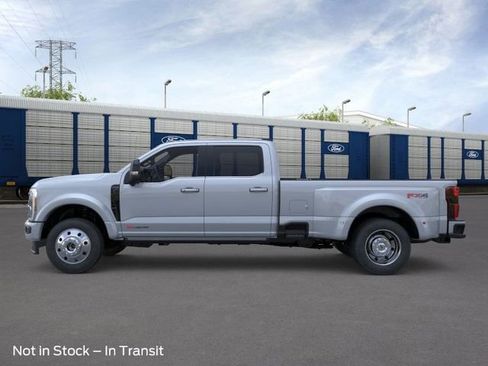 New 2026 Ford F450 Platinum image 3