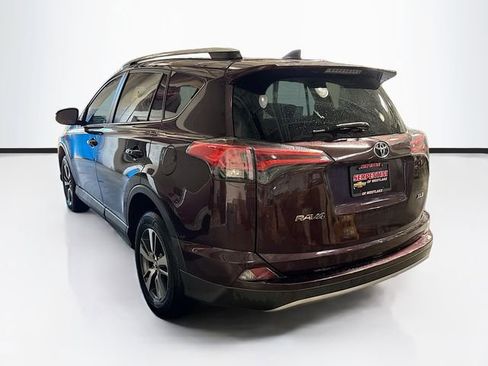 Used 2018 Toyota RAV4 XLE image 8