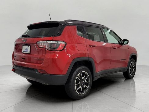 Used 2025 Jeep Compass Trailhawk AWD/4WD image 46