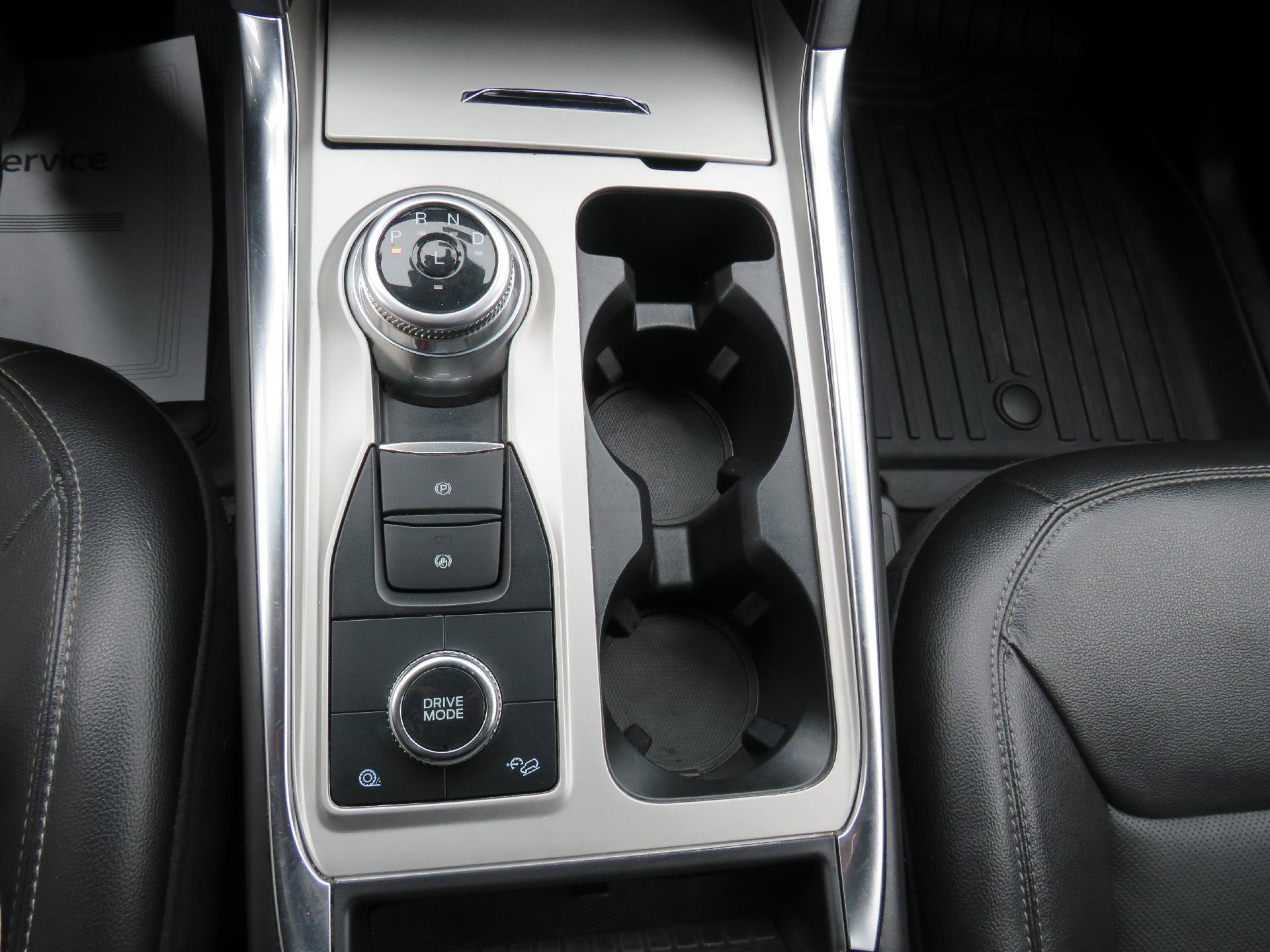Used 2022 Ford Explorer Limited w/ Equipment Group 301A AWD/4WD image 4