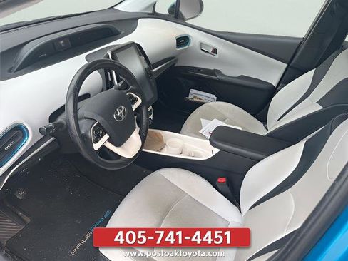 Used 2017 Toyota Prius Prime Premium FWD image 8