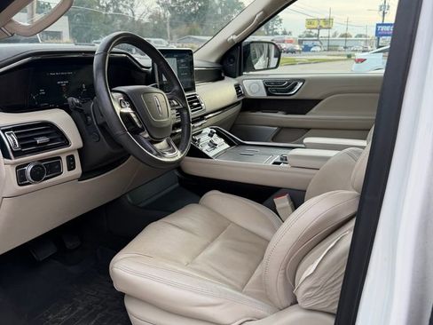 Used 2021 Lincoln Navigator Reserve w/ Luxury Package image 21