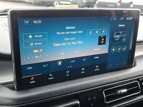 Used 2022 Lincoln Nautilus FWD image 16