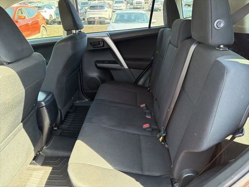 Used 2016 Toyota RAV4 LE image 13