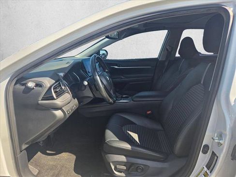 Used 2023 Toyota Camry SE w/ Convenience Package FWD image 10