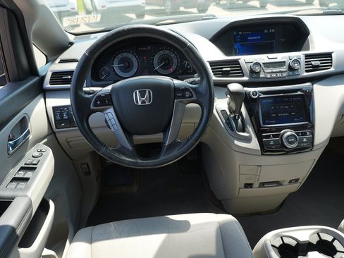 Used 2015 Honda Odyssey EX-L image 19