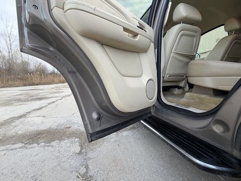 Used 2007 Cadillac Escalade AWD w/ Climate Package image 19