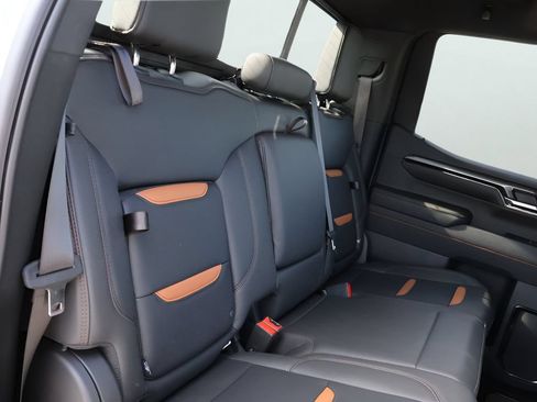 Used 2023 GMC Sierra 1500 AT4 w/ AT4 Premium Package AWD/4WD image 15