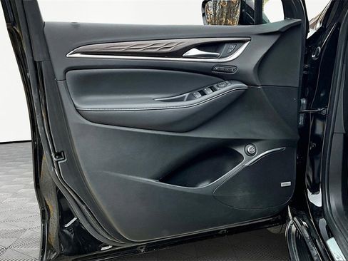 Used 2022 Buick Enclave Avenir w/ Avenir Technology Package image 23