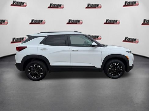 Used 2023 Chevrolet TrailBlazer LT w/ Convenience Package FWD image 4