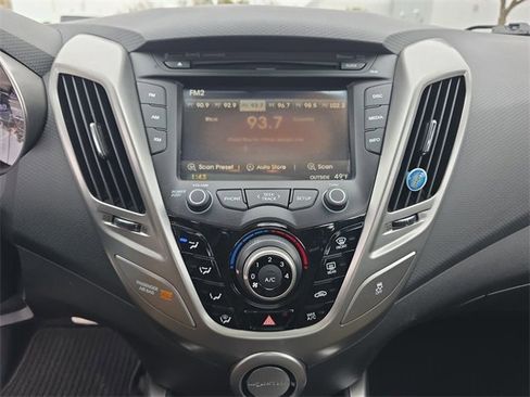 Used 2016 Hyundai Veloster w/ Option Group 02 image 19