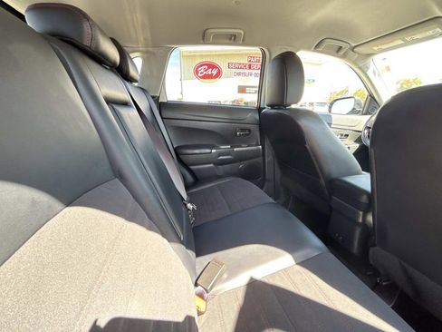 Used 2024 Mitsubishi Outlander Sport SE image 14