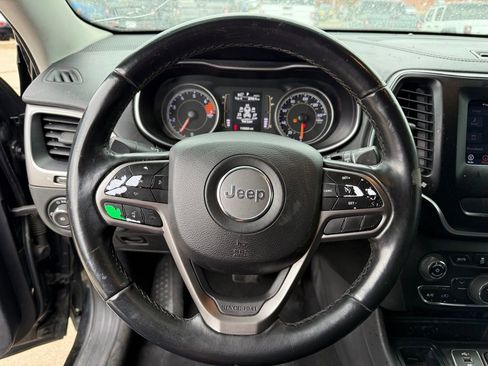 Used 2020 Jeep Cherokee Latitude Plus image 14