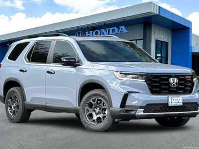 New 2025 Honda Pilot TrailSport