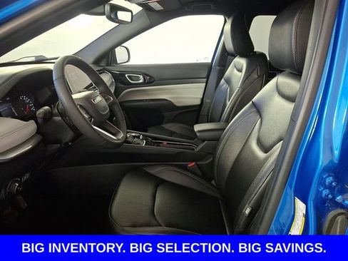 Used 2025 Jeep Compass Limited AWD/4WD image 15