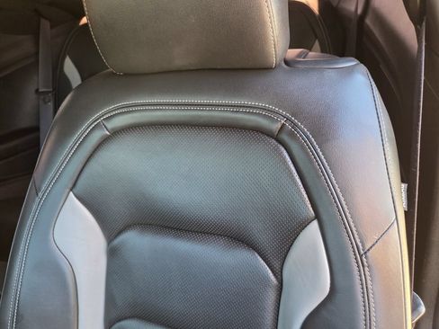 Used 2023 Chevrolet Camaro LT RWD image 18