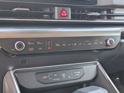 Certified 2025 Kia Carnival SX image 30