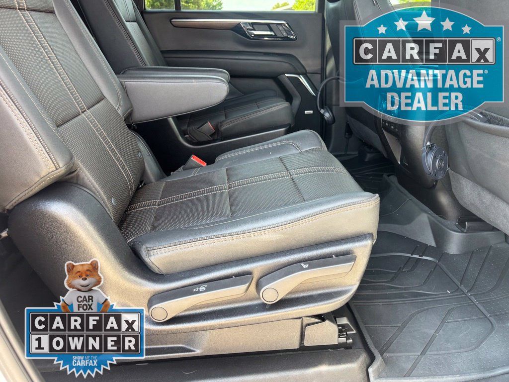 Used 2025 Chevrolet Suburban High Country AWD/4WD image 28