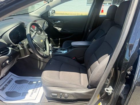 Used 2022 Chevrolet Malibu LS FWD image 11
