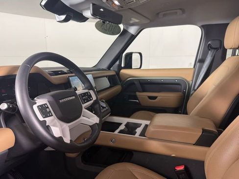 Certified 2025 Land Rover Defender 110 X-Dynamic SE image 16