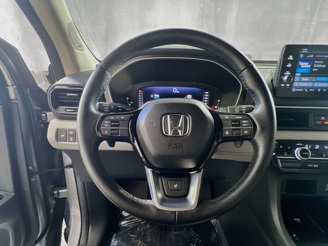 Used 2024 Honda Pilot Elite image 16