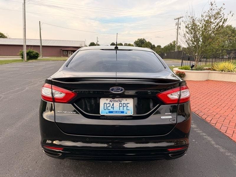 Used 2013 Ford Fusion SE FWD image 7