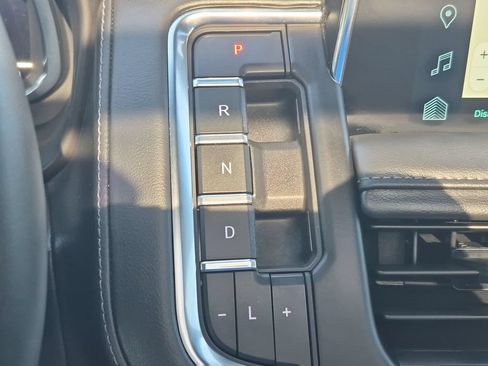 Used 2023 Chevrolet Tahoe LT w/ Luxury Package RWD image 19