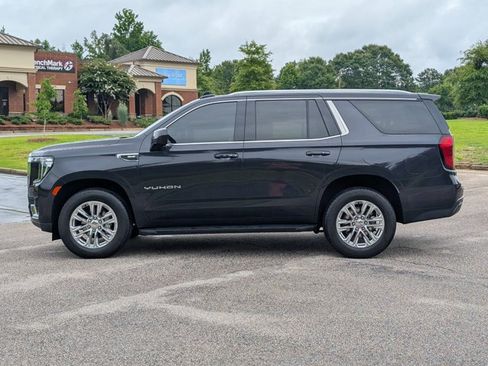 Used 2024 GMC Yukon SLE RWD image 30