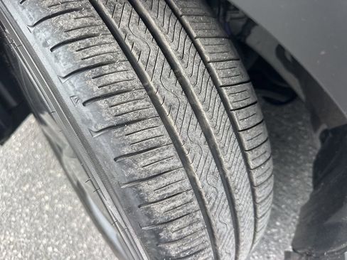 Used 2025 Toyota Prius LE image 31