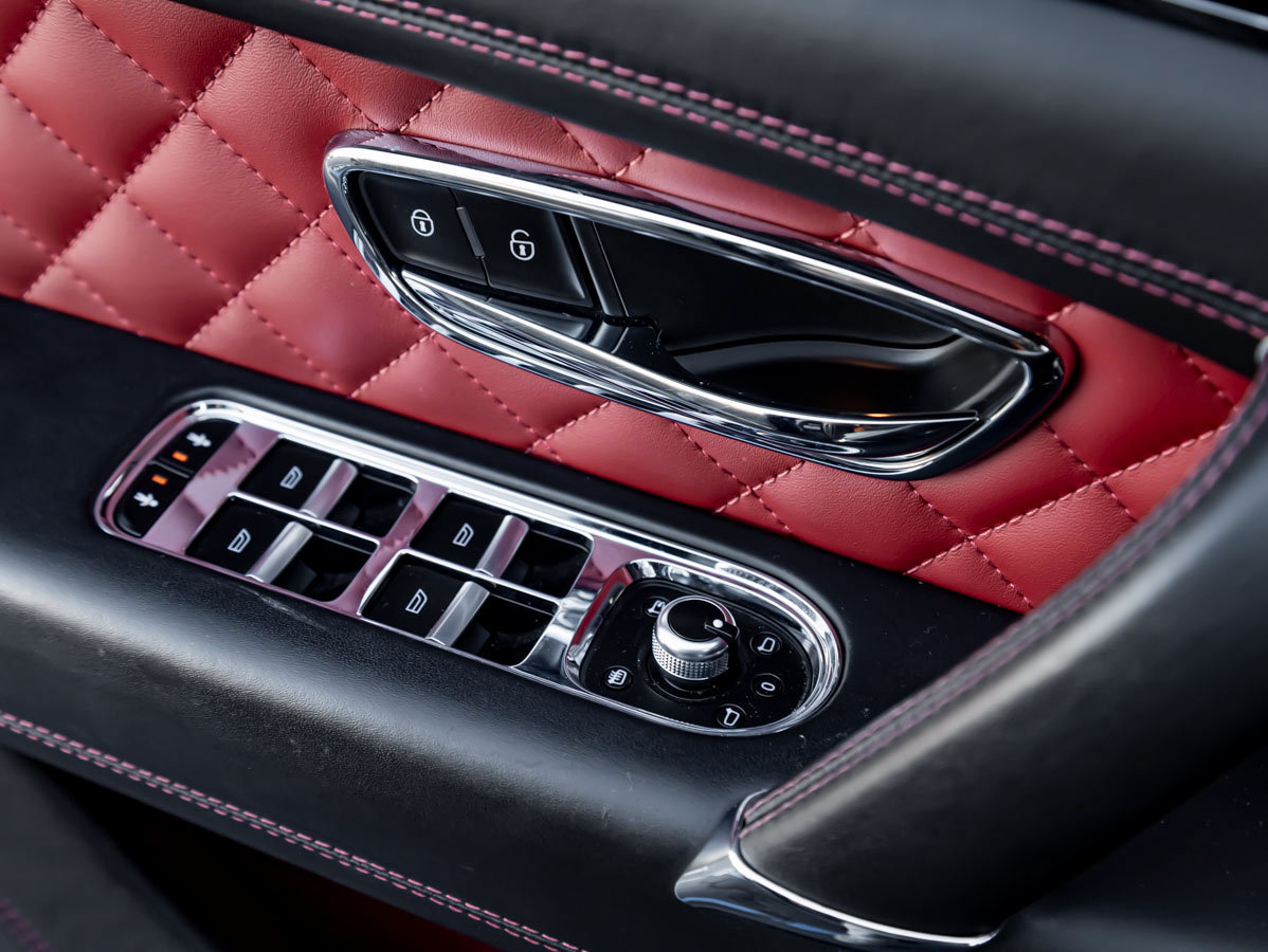 Used 2020 Bentley Bentayga Speed AWD/4WD image 31