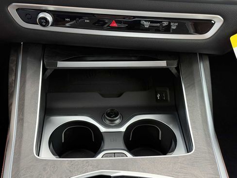 New 2026 BMW X7 xDrive40i w/ Executive Package image 19