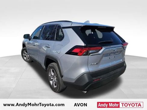 Used 2022 Toyota RAV4 XLE w/ Convenience Package image 5
