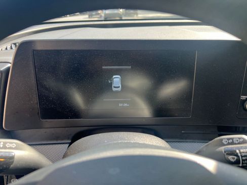 Used 2025 Kia Sportage LX image 35