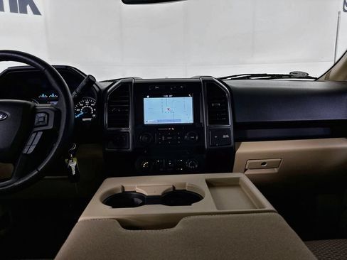 Used 2017 Ford F150 XLT w/ Equipment Group 302A Luxury RWD image 27