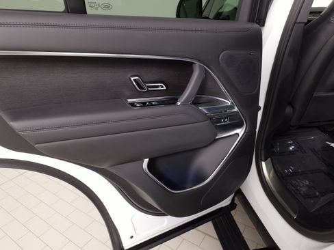 Used 2024 Land Rover Range Rover SE AWD/4WD image 36