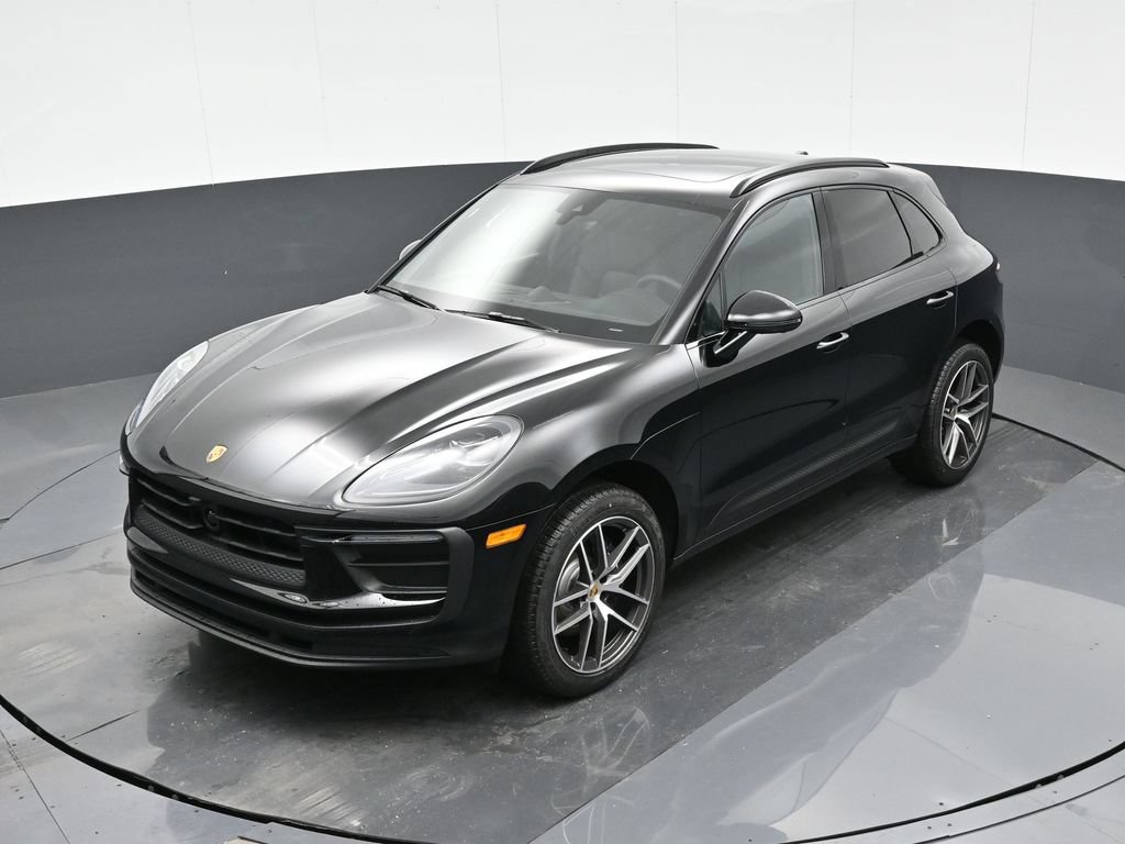 Certified 2026 Porsche Macan AWD/4WD image 26