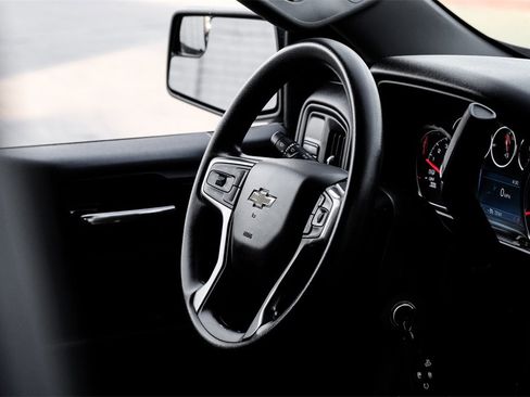 Used 2022 Chevrolet Silverado 1500 Custom w/ Safety Confidence Package image 11