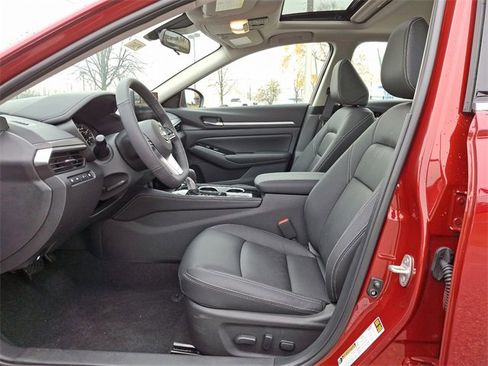 New 2025 Nissan Altima 2.5 SL image 12