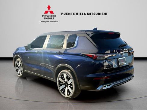 New 2026 Mitsubishi Outlander SE image 7