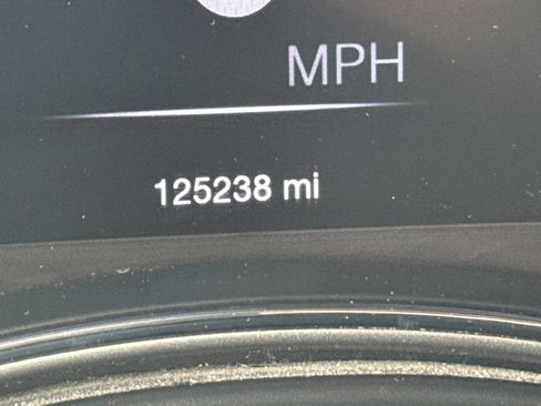 Used 2021 Jeep Grand Cherokee Limited RWD image 21