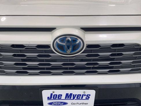 Used 2019 Toyota RAV4 XSE w/ Carpet Mat Package AWD/4WD image 27