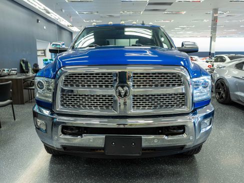 Used 2018 RAM 3500 Laramie AWD/4WD image 2