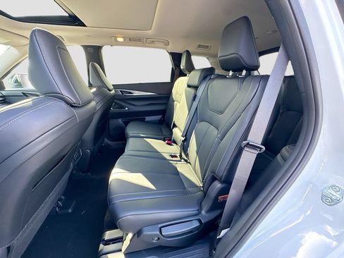 Certified 2026 INFINITI QX60 Luxe w/ Cargo Package FWD image 27