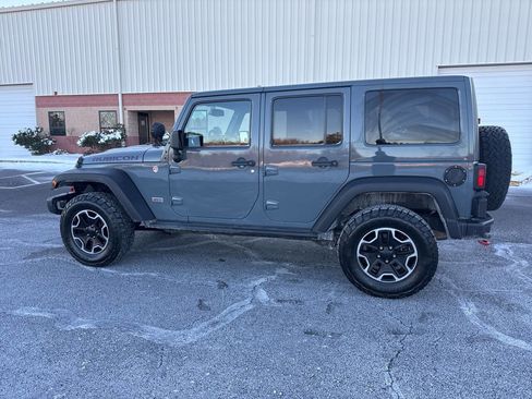 Used 2013 Jeep Wrangler Unlimited Rubicon image 18