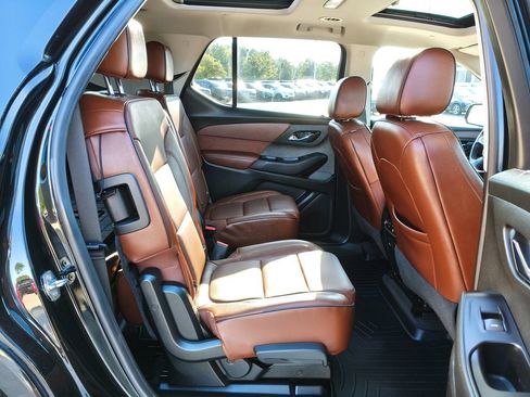 Used 2019 Chevrolet Traverse High Country w/ LPO, Floor Liner Package AWD/4WD image 21