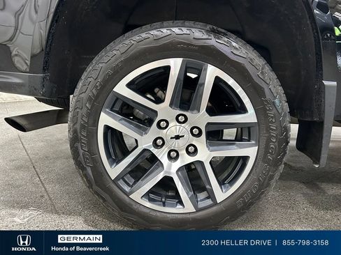 Used 2024 Chevrolet Colorado Z71 w/ Z71 Convenience Package 2 AWD/4WD image 10