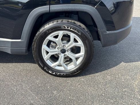 Used 2025 Jeep Compass Sport AWD/4WD image 14