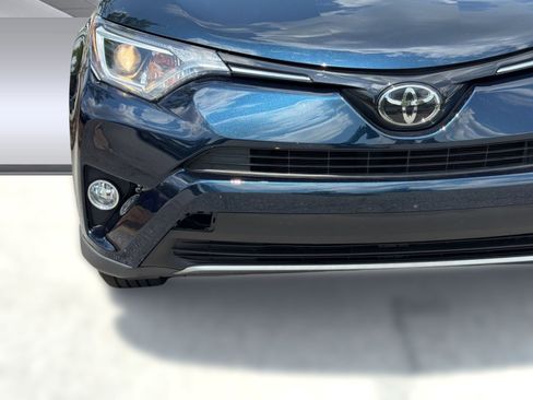Used 2018 Toyota RAV4 XLE FWD image 11